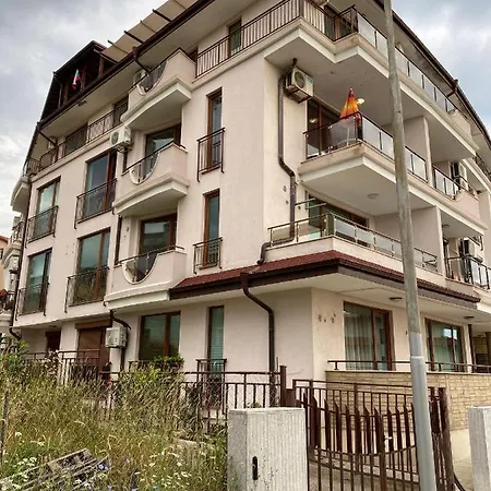 Апартамент Маги Tsarévo